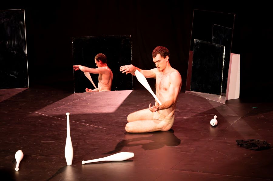 Sam Hollis – Navel (foto Emmanuel Buriel)