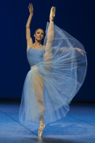 Made in USA - George Balanchine: Serenade - ND Brno 2015 (foto ND Brno/Ctibor Bachratý)