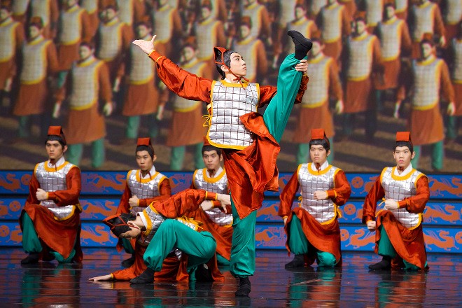 Udatní terakotoví válečníci (foto ShenYun.com)
