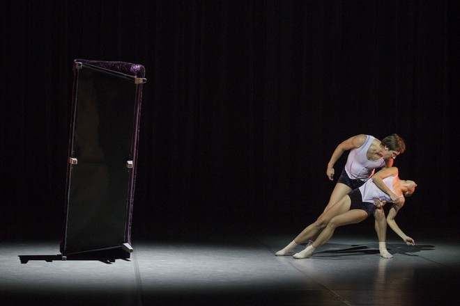 Made in USA - Olivier Wevers: Sofa - ND Brno 2015 (foto ND Brno/Ctibor Bachratý)