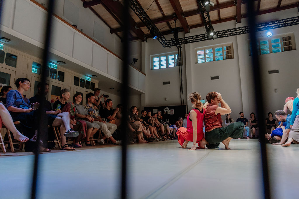 Sympozium Inner Speech as a Stage Gesture in Instant Composition – CreWcollective a hosté, diskuse a performance Sometime Now, Žižkostel, Praha (foto Tereza Jakoubková)