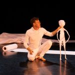 Tel Aviv Dance Festival: Radim Vizváry při zkoušce sóla Paperboy (foto Asya Skorik)