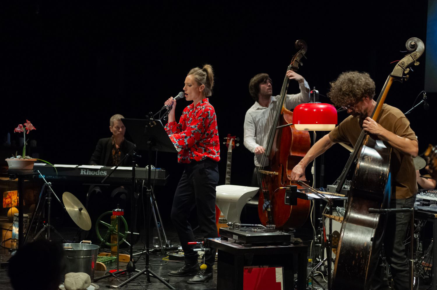 Tomaž Grom a kolektiv: Now I can get the fuck out of here, now I can go (zdroj 4 + 4 dny v pohybu)