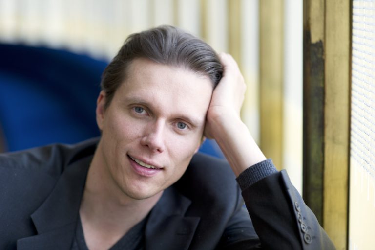 Topi Lehtipuu (foto Monica Rittershaus)