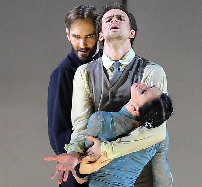 Up and Down - Jiří Jelínek, Oleg Gabyshev a Lyubov Andreeva (foto Irena Tuminene)