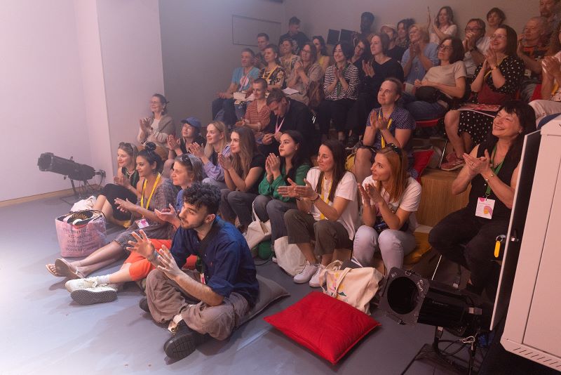 Ve Studiu Maiselovka u 420PEOPLE (foto Adéla Vosičková, ČTP 2024)