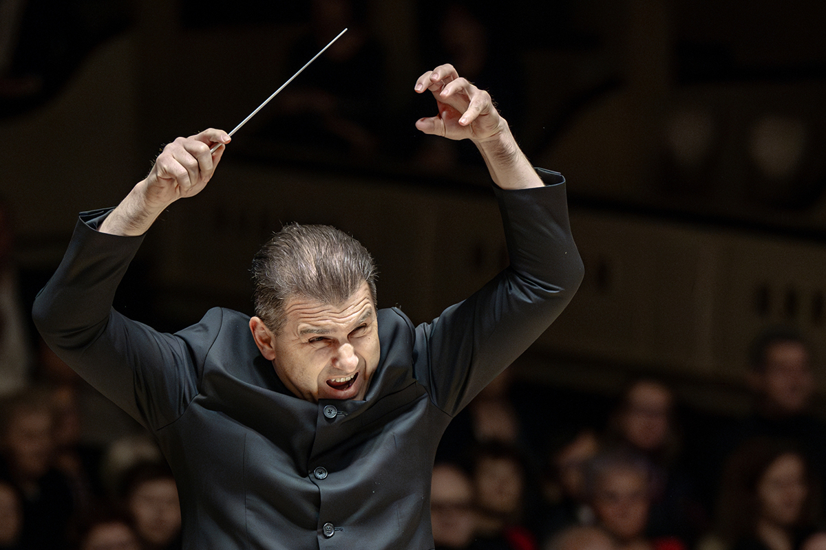 Symfonický orchestr hl. m. Prahy FOK: Sharon Kam & Tomáš Hanus, 4. prosince 2024, Smetanova síň, Obecní dům (foto Petr Dyrc)