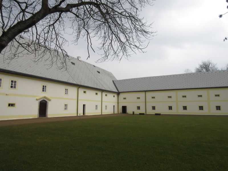 Zámek Žďár v předjaří (foto archiv SE.S.TA)