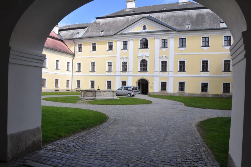 Zámek Žďár – vstup na 3. nádvoří (foto archiv SE.S.TA)