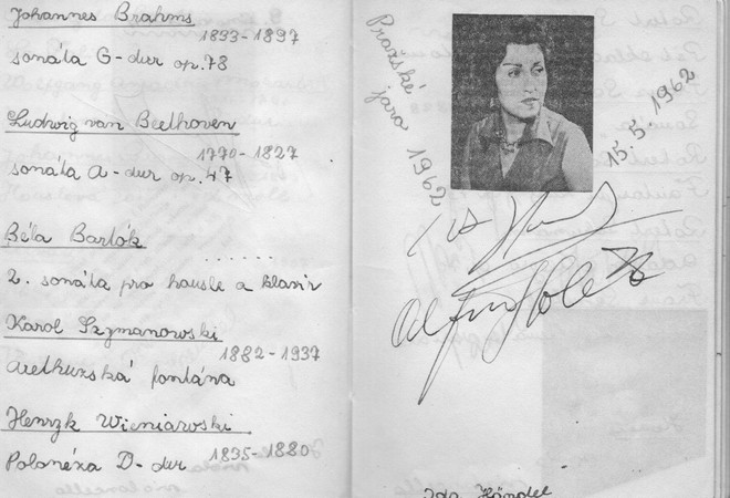 autogramy Idy Haendela a Alfreda Holečka - Pražské jaro 1962 (foto archiv autora)