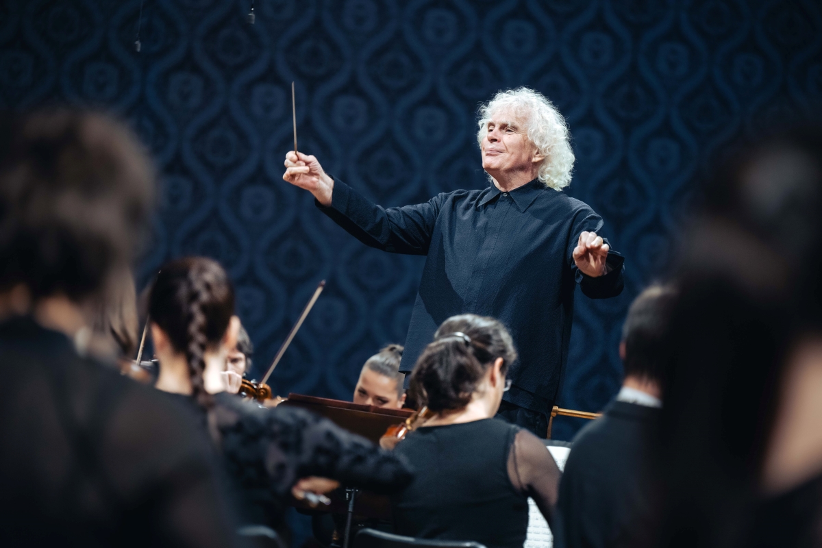 Sir Simon Rattle, Česká filharmonie, 29. ledna 2025, Rudolfinum, Praha (zdroj Česká filharmonie)