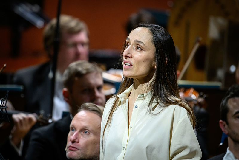 Česká filharmonie · Lukáš Vasilek, 13. února 2025, Rudolfinum, Dvořákova síň – Audrey Bonnet (foto Petra Hajská)