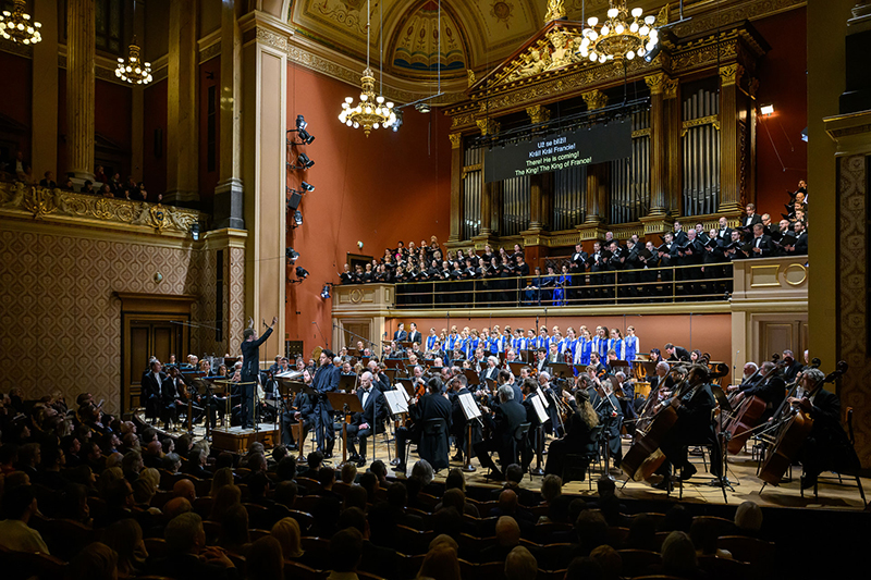 Česká filharmonie · Lukáš Vasilek, 13. února 2025, Rudolfinum, Dvořákova síň – Lukáš Vasilek, Česká filharmonie, Pražský filharmonický sbor a Kühnův dětský sbor (foto Petra Hajská)