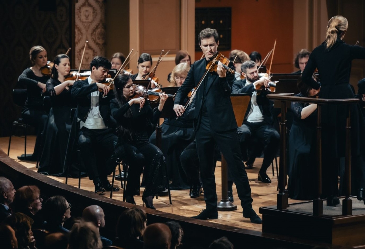 Josef Špaček, Gemma New, Prague Philharmonia, 16. února 2025, Rudolfinum, Praha (zdroj Prague Philharmonia, foto Petr Chodura)