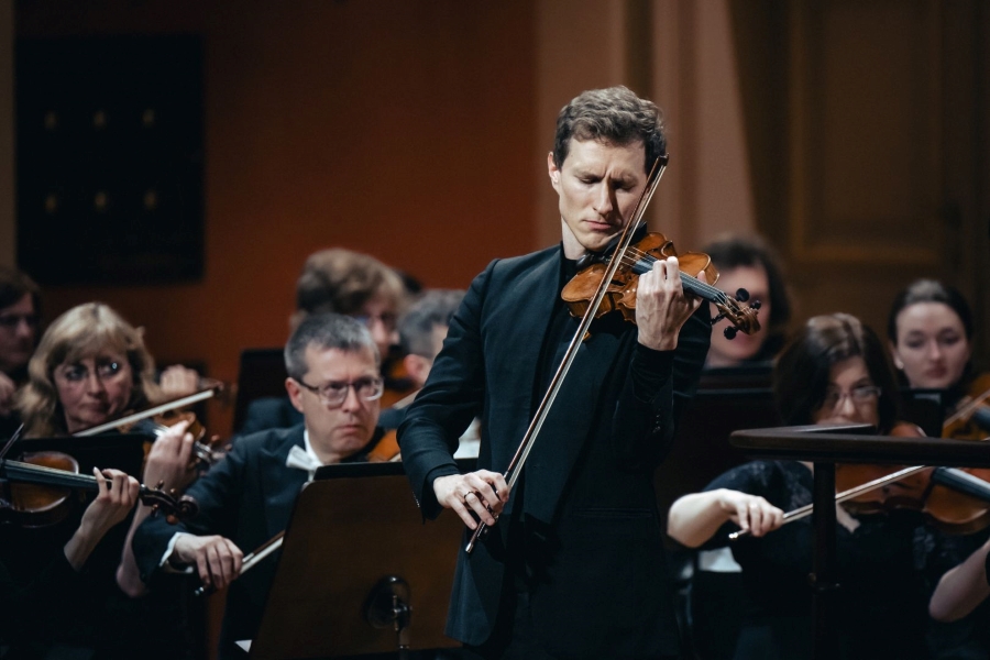 Josef Špaček, Prague Philharmonia, 16. února 2025, Rudolfinum, Praha (zdroj Prague Philharmonia, foto Petr Chodura)