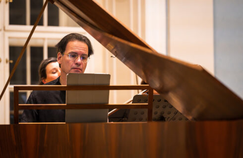 Musica Florea: Maestro Jan Křtitel Vaňhal aneb Haydn diriguje Vaňhala, 6. února 2025, Lichtenštejnský palác, sál Bohuslava Martinů, Praha – Michael Tsalka (foto Radek Matoušek)