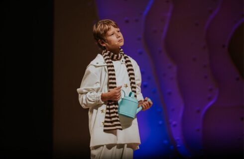 Rachel Portman: Malý princ, Štatna opera Banská Bystrica – Leonard Bíró (foto Katarína Baranyai)