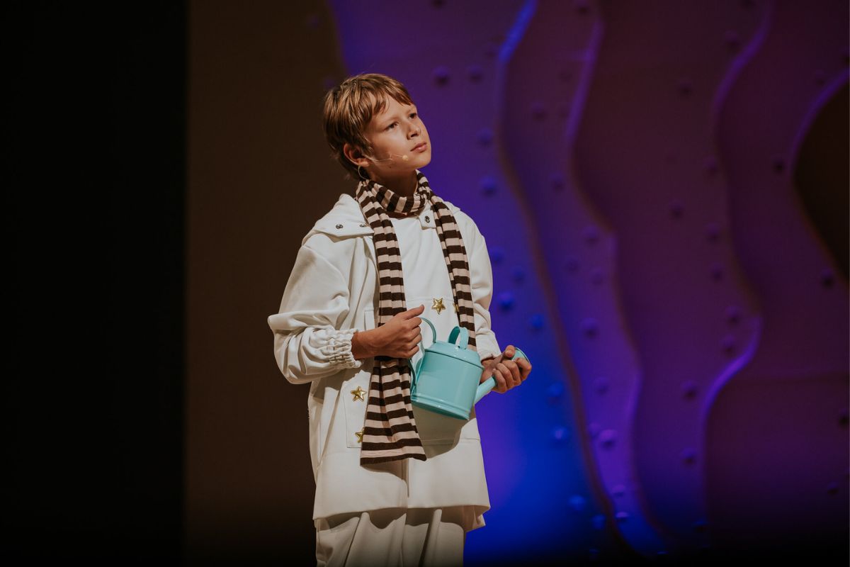 Rachel Portman: Malý princ, Štatna opera Banská Bystrica – Leonard Bíró (foto Katarína Baranyai)