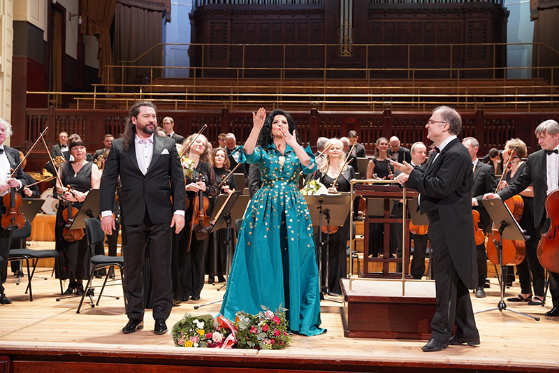 Angela Gheorghiu: Diva for Ever, 23. března 2025, Smetanova síň Obecního domu – Teodor Ilincăi, Angela Gheorghiu a Nayden Todorov (foto Paula Iancic)