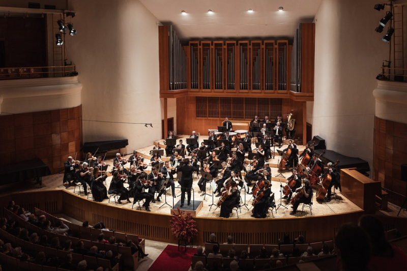 Státní filharmonie Košice a Tomáš Brauner_(foto Jaroslav Ľaš)