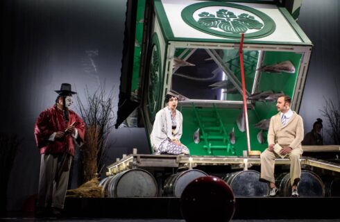 Giacomo Puccini: Madama Butterfly, Jihočeské divadlo – Tomáš Kořínek, Fréderique Friess, Jakub Hliněnský (foto Martina Root)
