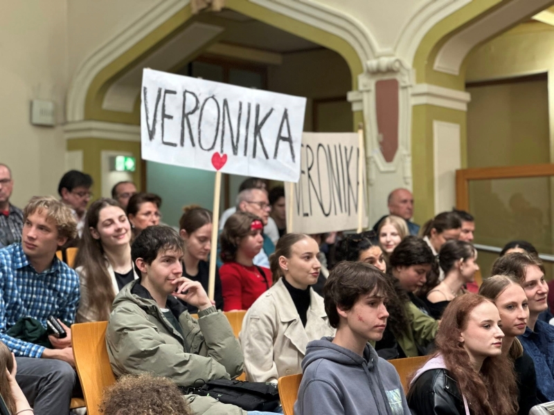 Studenti Pražské konzervatoře na zasedání pražského zastupitelstva, 24. dubna 2025 (foto David Bodeček)