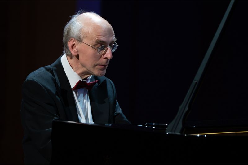Igor Ardašev – Klavírní recitál, 12. dubna 2025, Rudolfinum, Dvořákova síň – Igor Ardašev (Foto Ivan Malý)