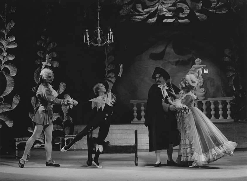 J. Šlezingrová roli Šaška v baletu Král Ječmínek (foto Ivan Šimáček, 1975, Moravské divadlo Olomouc)