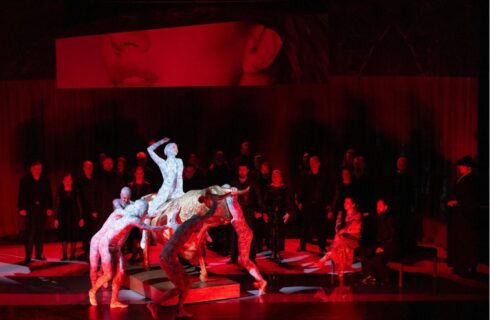 Giuseppe Verdi: La traviata, Moravské divadlo Olomouc – sbor opery Moravského divadla Olomouc (foto: Tereza Valnerová)
