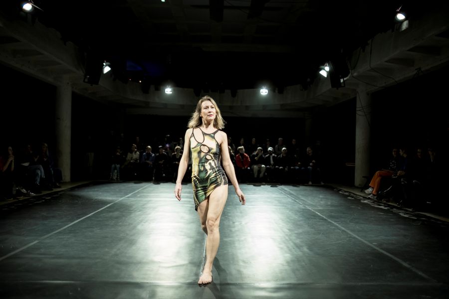 Steam Room na Bazaar Festivalu 2025 – Zhana Pencheva (foto Vojtěch Brtnický)