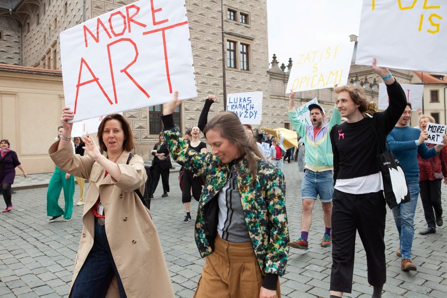 Tanec v galerii – A Fancy (foto Julie Stehnová)