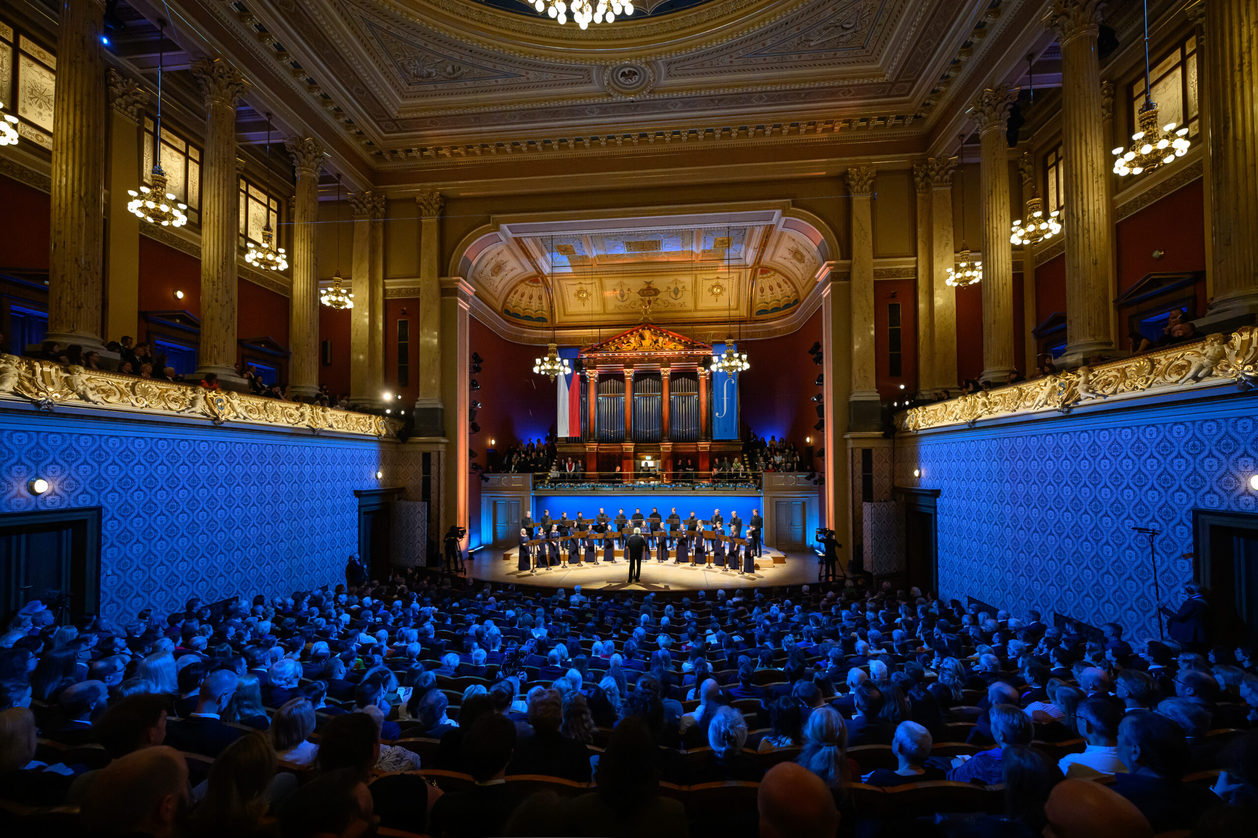 Pražské jaro: Arvo Pärt 90, 19. května 2025, Rudolfinum, Dvořákova síň – Tõnu Kaljuste a Estonský filharmonický komorní sbor (foto Petra Hajská)
