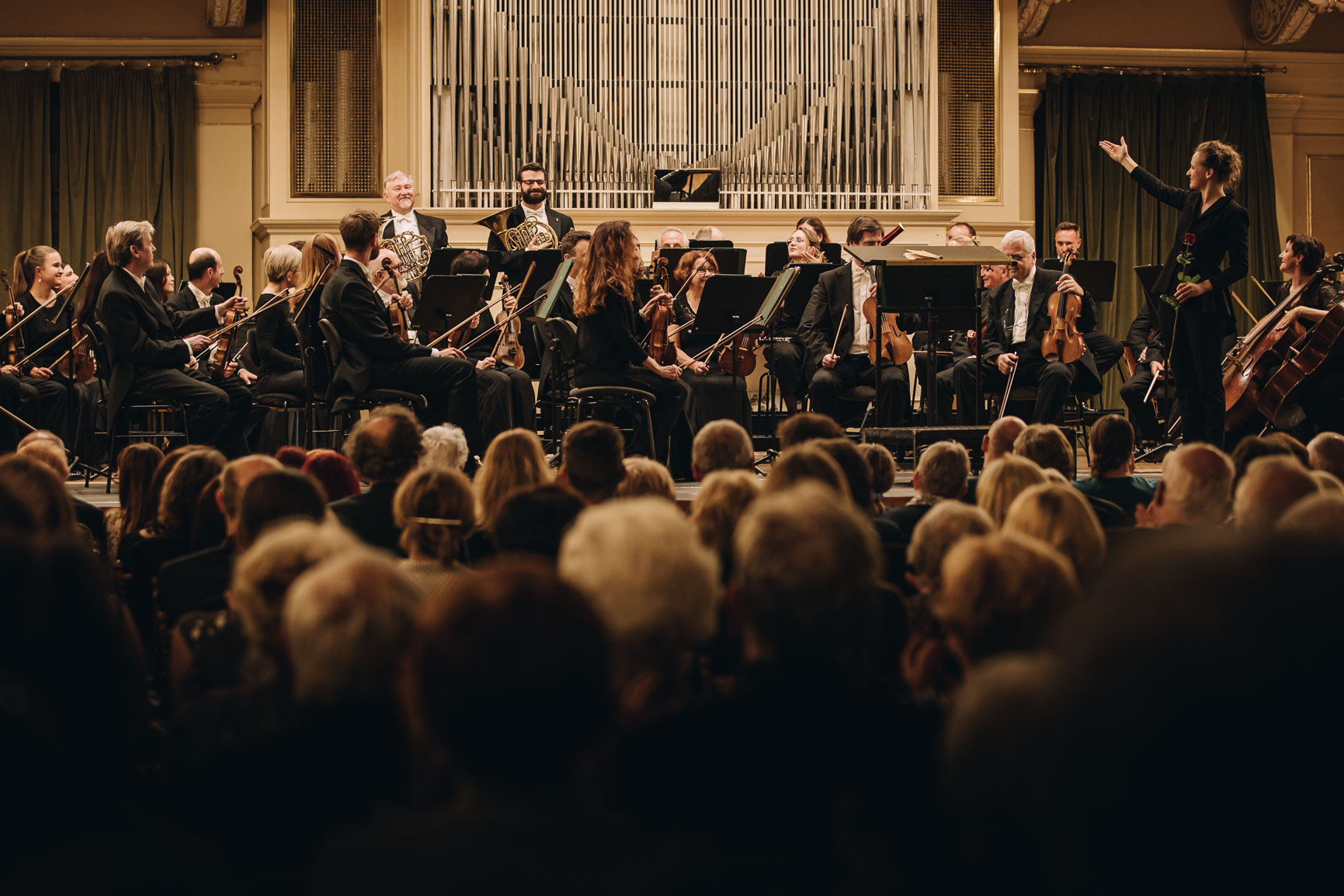 Filharmonie doma: Beethoven, „český Beethoven“ a Martinů, 22. května 2025, Besední dům Brno – Alena Hron, Filharmonie Brno (foto Dominika Prášková)