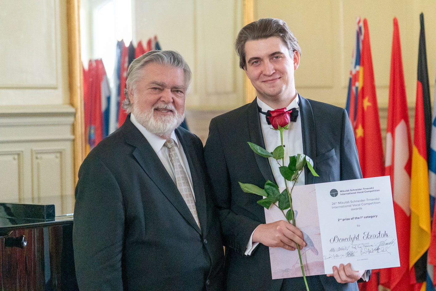 Mezinárodní pěvecká soutěž Mikuláše Schneidera-Trnavského 2025 – Peter Dvorský a Benedykt Szostok (foto Anton Sládek)