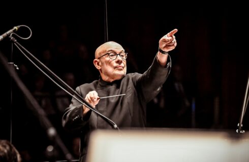 Filharmonie Brno: West Side Story, Frida Kahlo a Mišima, 29. května 2025, Janáčkovo divadlo Brno – Dennis Russell Davies (foto Marek Olbrzymek)