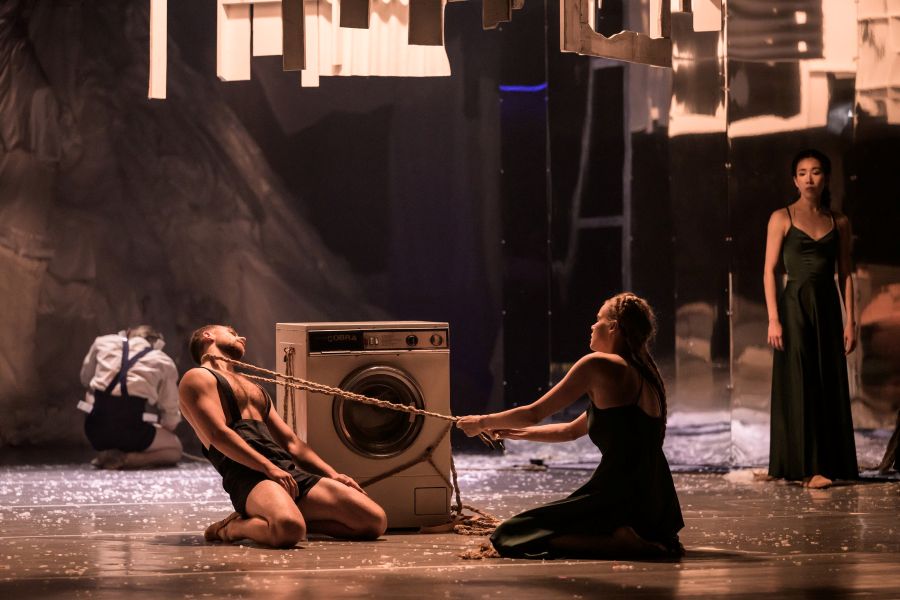 Balet NDM, Jeroen Verbruggen – Peer Gynt (foto Serghei Gherciu)