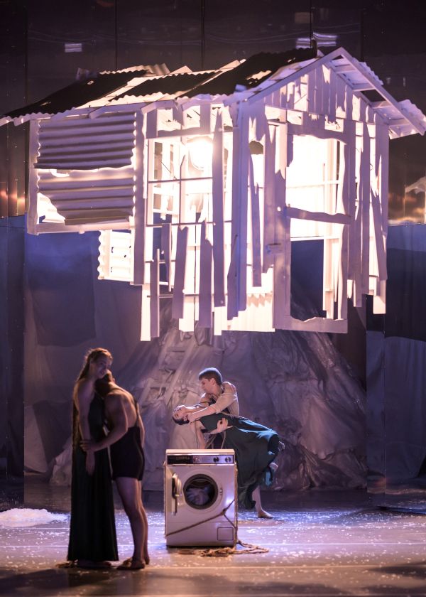 Balet NDM, Jeroen Verbruggen – Peer Gynt (foto Serghei Gherciu)