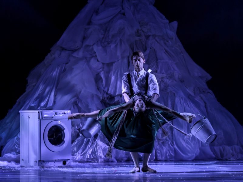 Balet NDM, Jeroen Verbruggen – Peer Gynt (foto Serghei Gherciu)
