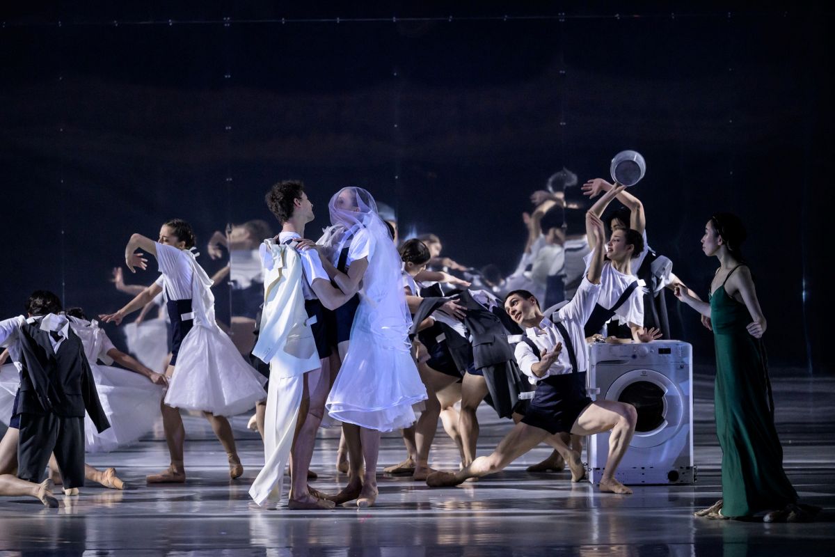 Balet NDM, Jeroen Verbruggen – Peer Gynt (foto Serghei Gherciu)