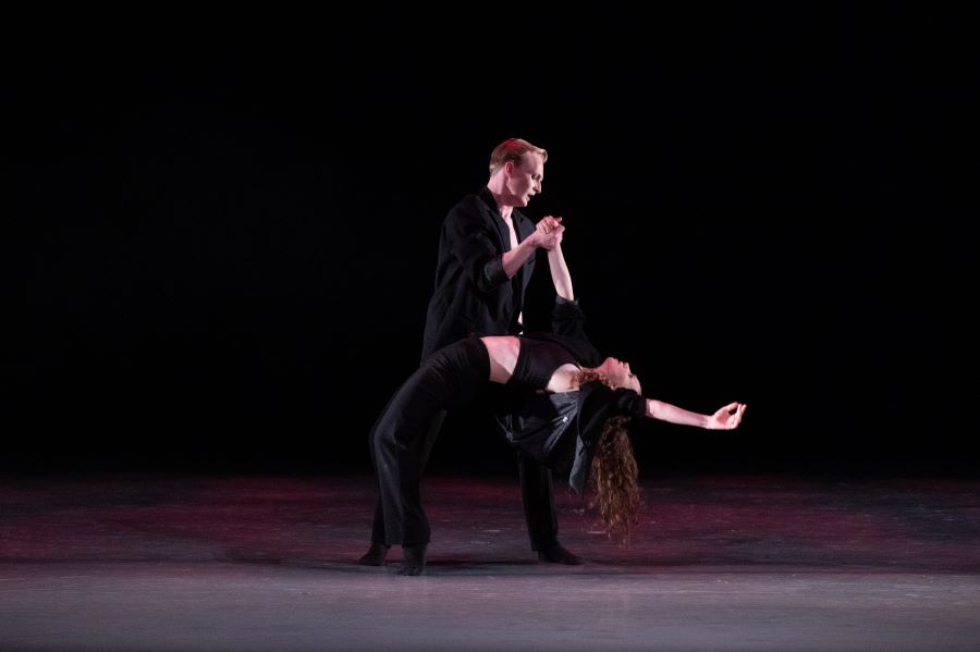 DJKT Balet Gala 2025 (Johana Březinová a Richard Svoboda, foto Irena Štěrbová)