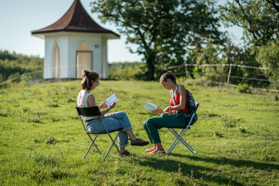 Děti U – čtení z knihy (foto Romana Kovacs)
