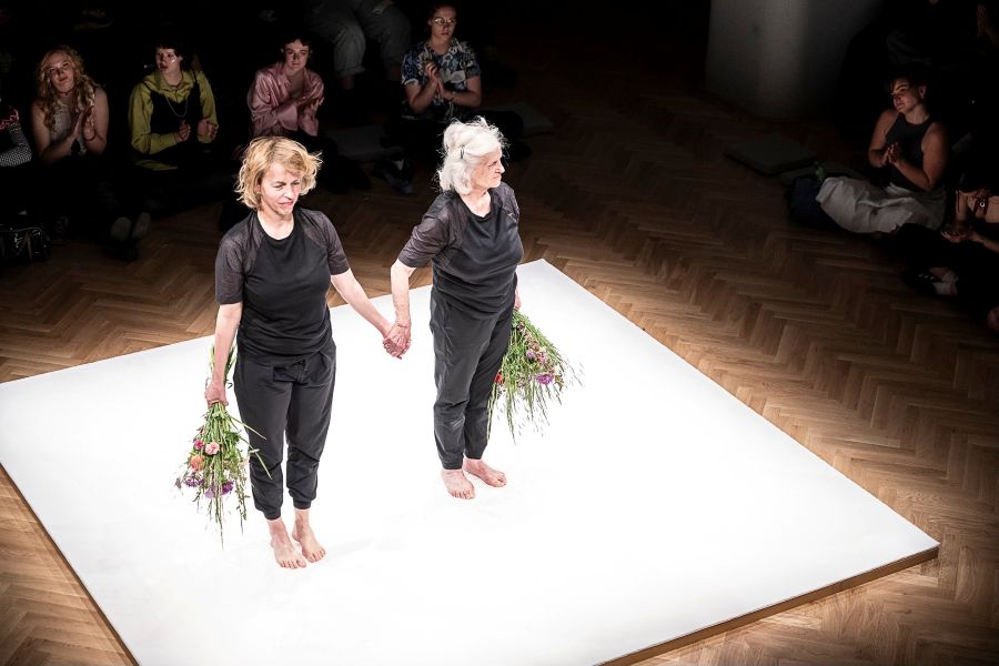 Eszter Salamon a Erzsébet Gyarmati (foto Michal Hančovský, Divadelní Flora 2025)