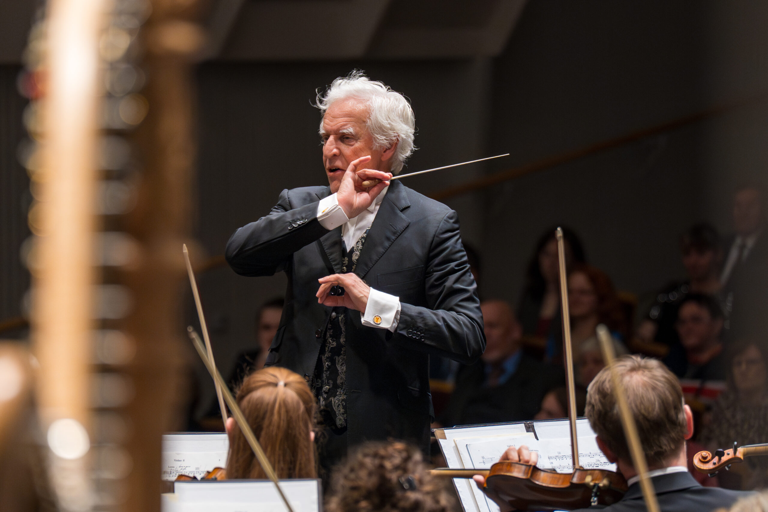Janáčkova filharmonie Ostrava: Závěrečný koncert, 22. května 2025, Kino Vesmír – Gilbert Varga a Janáčkova filharmonie Ostrava (zdroj Janáčkova filharmonie Ostrava)