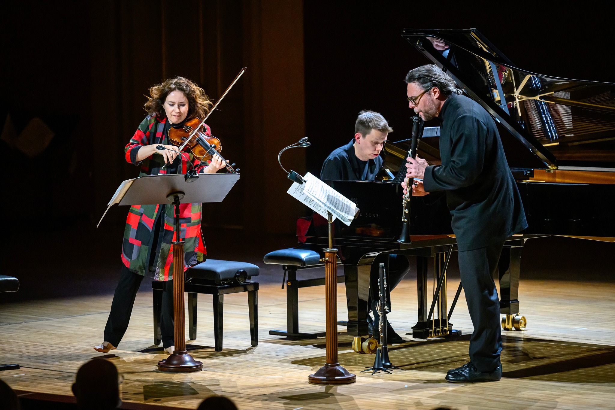 Pražské jaro – Pierrot lunaire, Rudolfinum, Dvořákova síň 17. května 2025, Praha – Patricia Kopatchinskaja, Reto Bieri a Joonas Ahonen (foto Petra Hajská)