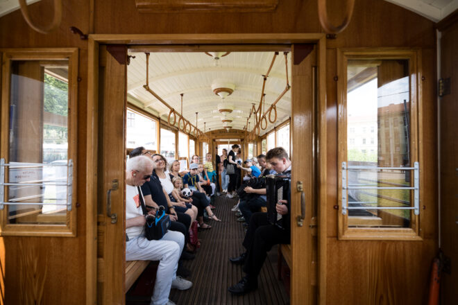 Expozice nové hudby: Satie City, 31. května 2025, historická tramvaj (foto Jan Prokopius)