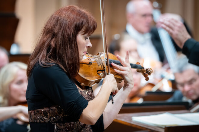 Prague Philharmonia: Webern. Šostakovič. Beethoven, 18. června 2025, Rudolfinum, Dvořákova síň – Romana Špačková (foto Ivan Malý)