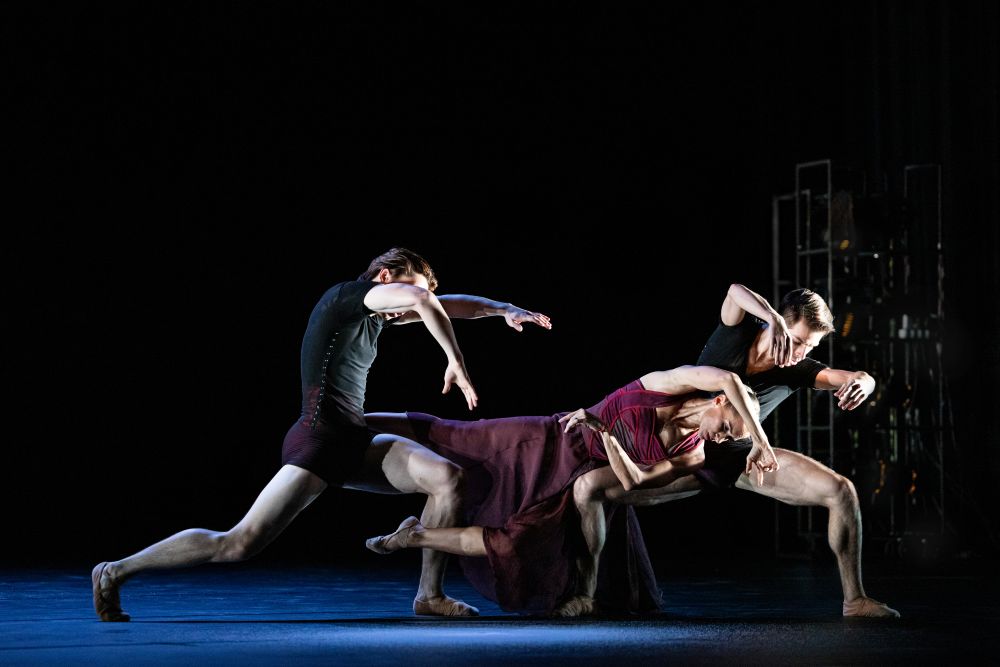Balet NdB – White Darkness (foto Pavel Hejný)