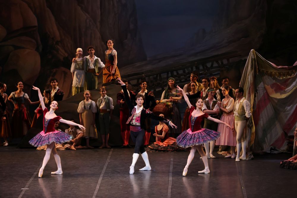 Pierre Lacotte – Paquita (Virna Toppi, Mattia Semperboni, Alice Mariani, foto Brescia e Amisano, Teatro alla Scala)