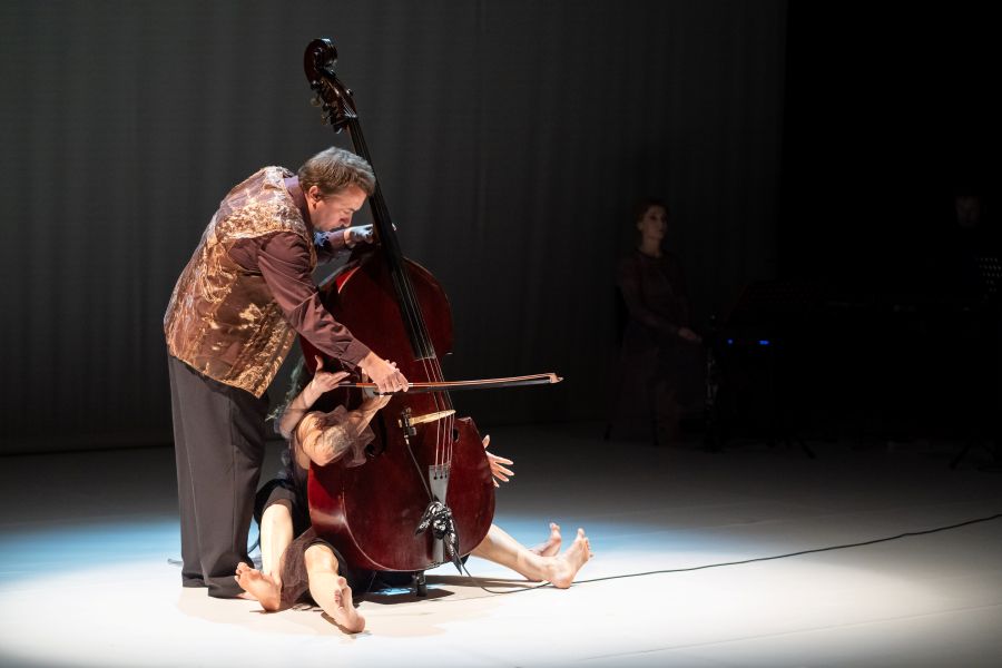 Walking Songs (A. Petrovič, foto Juraj Žilinčár, Slovenská tanečná platforma 2025)