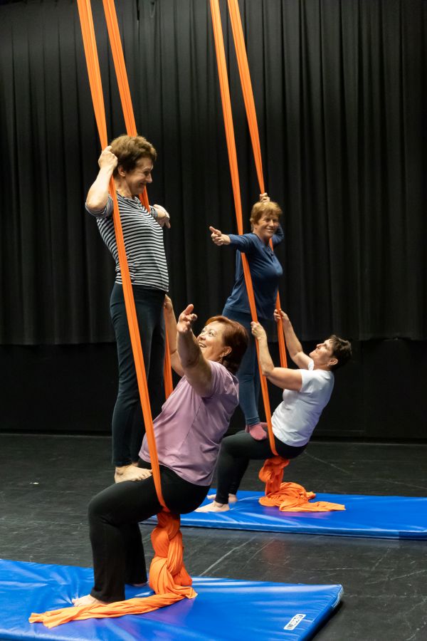 Workshopy se Stéphanie N'Duhirahe (foto Alena Češková, KoresponDance 2025, Jihlava)